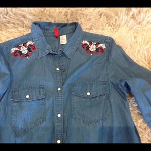 Denim shirt with embriodery